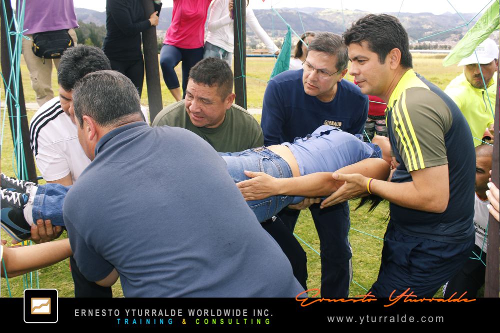 Team Building LATAM Talleres de Cuerdas Bajas | Team Building Empresarial para el desarrollo de equipos de trabajo