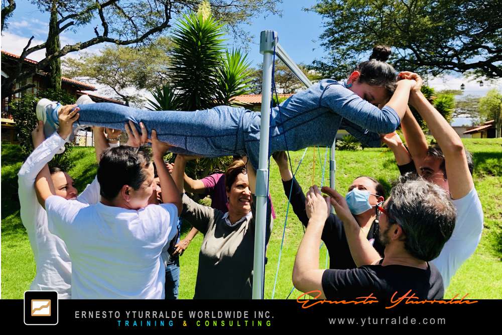 Team Building LATAM Talleres de Cuerdas Bajas | Team Building Empresarial para el desarrollo de equipos de trabajo