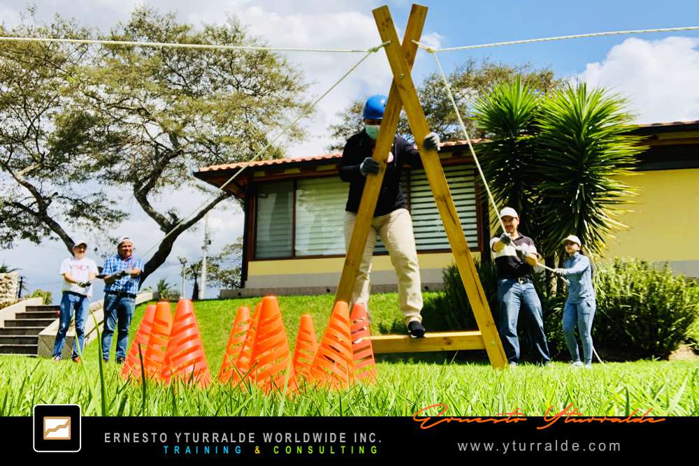 Actividades de integración con Cuerdas Bajas para equipos de alto rendimiento en empresas