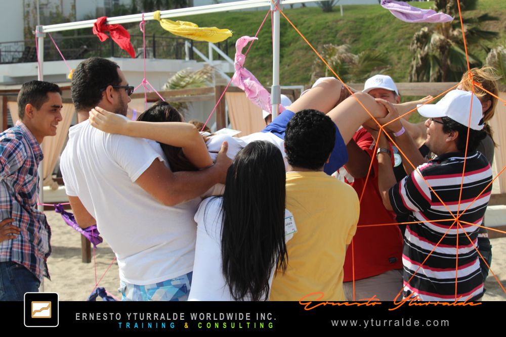 Team Building LATAM Talleres de Cuerdas Bajas | Team Building Empresarial para el desarrollo de equipos de trabajo